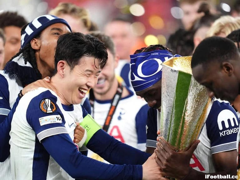 17年等待终结！孙兴慜终夺热刺首冠，赛后霸气宣言：就说我是传奇！