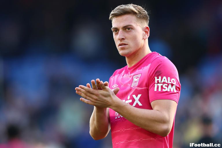 突发！曼联砸3000万欧解约金抢人 22岁新星或签6年长约