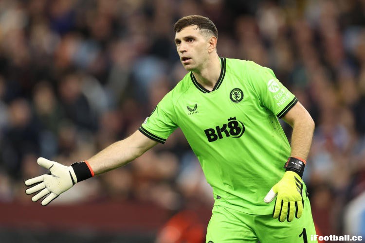 切尔西名宿加拉炮轰大马丁：'抓裆跳舞的门将不配豪门！' 揭秘阿根廷国门争议特质 ...