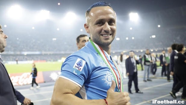 洛博特卡专访：哈姆西克教我如何成为冠军！那不勒斯下赛季目标曝光！