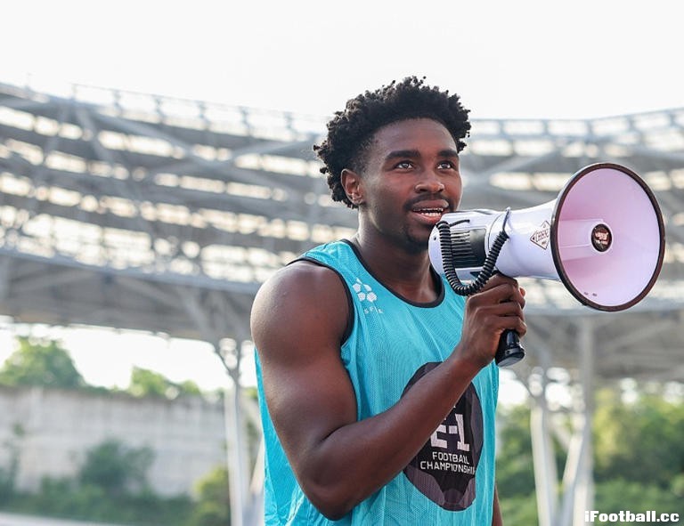 从争议到和解？香港球员米高致歉中国球迷：愿做朋友 即使无缘中超也要学中文 ...