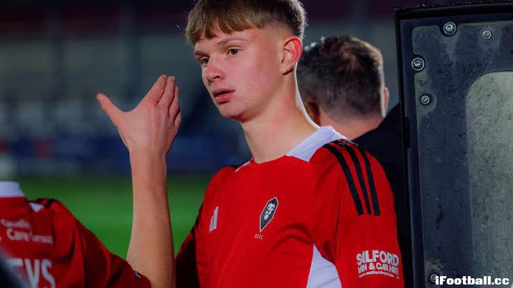 英超豪门抢人战！阿森纳20万镑签下50球天才，利物浦因报价低无奈退出