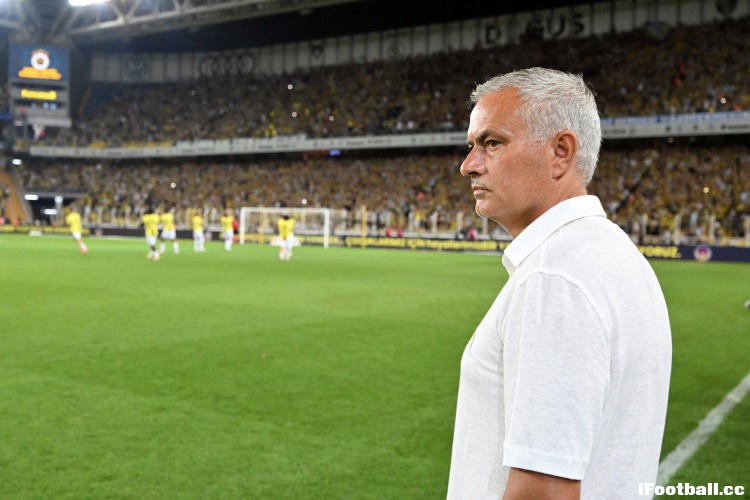 拉玛西亚DNA回归！34岁蒂亚戈重返巴萨任职，弗里克为他清薪资空间