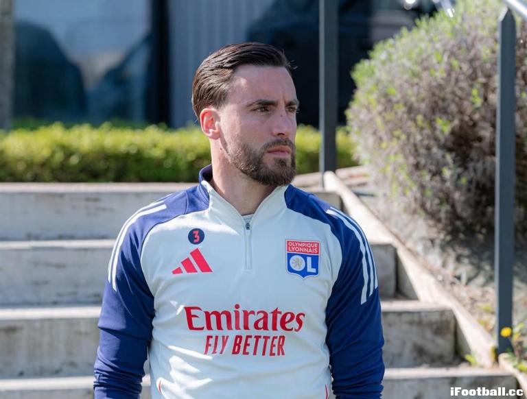 5球1助！塔利亚菲科续约里昂，420万欧白菜价如今超值锁定3年！